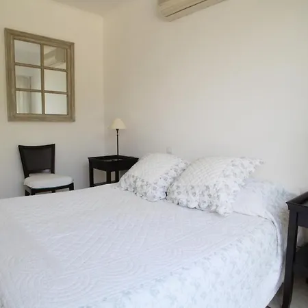 Poolhouse Maison Angelvin דירה